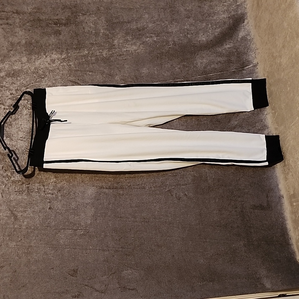 Karl Lagerfeld Paris Micro-Fleece Jogger Pants - Picture 2 of 5
